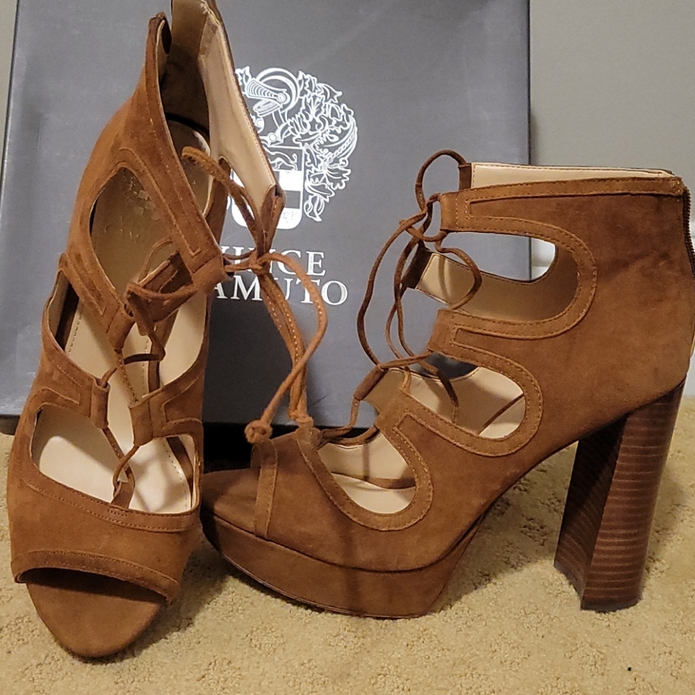Vince Camuto Kamye Ghillie Sandals